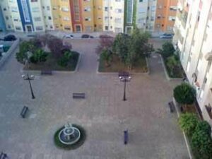 Un hombre fallece al tirarse desde un octavo piso