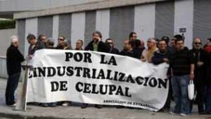 La plataforma de ex trabajadores de Celupal acaba el año concentrados y pidiendo la reindustrialización de los terrenos