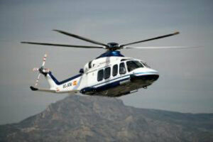 El Ministerio de Fomento garantiza la viabilidad de las conexiones del helicóptero de Ceuta