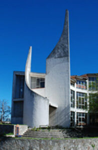 IU pregunta a la consejera de educación sobre los ciclos superiores en las Escuelas de Arte