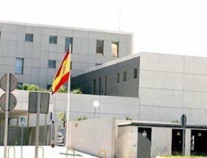 Dos detenidos en Algeciras por estafar a varias familias con una estancia falsa en un hotel de Chiclana