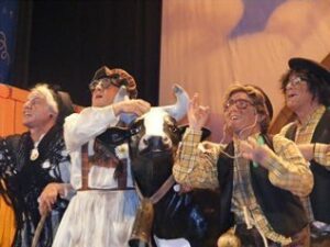 Tres agrupaciones de la comarca logran su pase a cuartos en el Falla