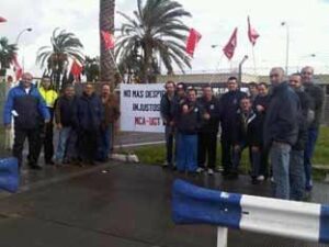 Los trabajadores de Eulen en Acerinox comienzan una huelga indefinida en protesta por el despido de un compañero