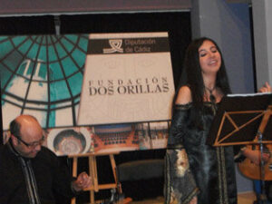 La cantante tetuaní Imán Al Kandousi recrea la música andalusí en el concierto Zéjeles en el Estrecho"