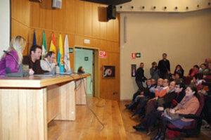 Nieto asiste al preestreno de A las nueve menos cuarto", de José Marín