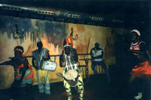 El Ayuntamiento propaga la percusión africana