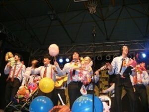 Montan una feria en carnaval