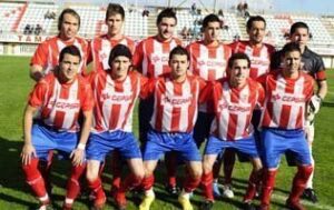 El Algeciras vuelve con un punto tras un partido sin chispa