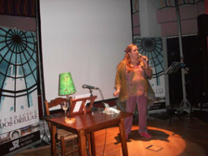 Paola Tobalina estrena con éxito en el Kursaal de Algeciras la obra Savia de amor"