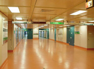 Denuncian el riesgo de paralización de la actividad quirúrgica en el Hospital de la Línea por falta de anestesistas