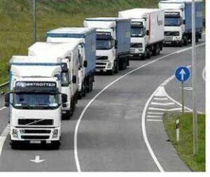 El 88% de los camiones y autobuses controlados por la Policía Local cumple con todas las normas