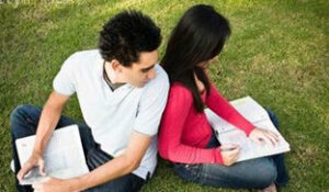 Conferencia del PP para explicar el Plan Bolonia