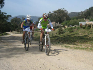 La UCA felicita al equipo de cicloturismo de montaña