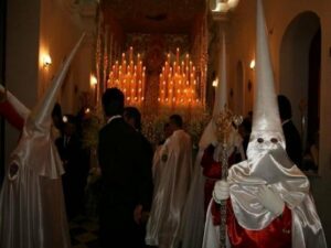 Galería fotográfica del Lunes Santo en sección Semana Santa