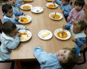 Denuncian "la gravísima falta de personal en los comedores escolares de los centros públicos de la provincia" 