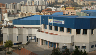 Algeciras recibe más de 288.000 euros de Europa para instalar placas solares en el pabellón municipal