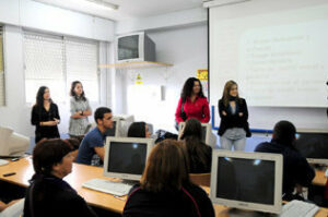 Más de 300 alumnos participan en el taller Vocación de Emprender"