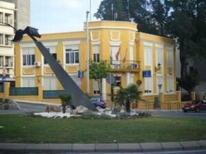 La Policía Local de Algeciras interviene en un domicilio de la calle Fuentenueva.