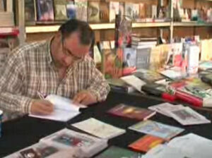 Firma de autores en la XXV Feria del Libro de Algeciras