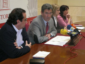 El ayuntamiento dará cobertura a 74 desempleados sin prestación