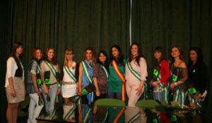 Inmaculada Nieto defiende el modelo actual de elección de la reina y damas juveniles de la Feria Real