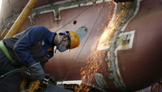 UGT solicitará a las Administraciones la instalación en la comarca de un centro de formación específica en reparación naval