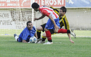 El Algeciras B de Eslava se despide de la categoría con un empate ante el Bazán (1-1)