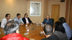 Sindicatos y ex trabajadores de Torraspapel piden a Morón que traslade al grupo Alonso en el CES de mañana las ventajas de negocio en la comarca