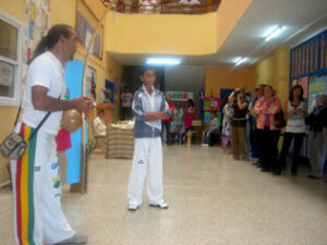 La Fundación de Cultura dona un lote de libros al IES García Lorca" con motivo de su I Jornada Intercultural