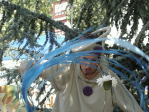 Mañana, pasacalles de la asociación Los Caracoles" en la Plaza Alta