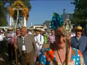 La hermandad del Rocío de Algeciras se despide de la Aldea con la visita de la blanca paloma