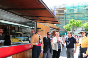 Abierta al público la I Feria de la Tapa de Algeciras en la Plaza Alta