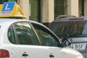 3.000 alumnos de autoescuelas de la comarca están a la espera de poder examinarse