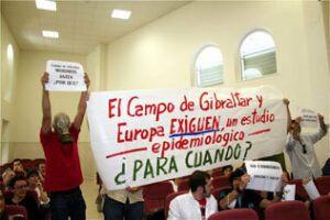 Grupos ecologistas reclaman en Cádiz el estudio epidemiológico del Campo de Gibraltar