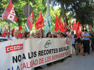 Empleados públicos reclaman la retirada de los recortes del Gobierno