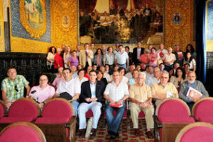 Representantes de asociaciones se reúnen en el Ayuntamiento y analizan el Plan 2015