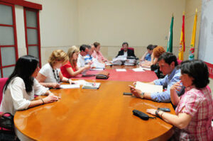 El alcalde y los concejales se bajan el sueldo un siete por ciento