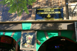 Cuatro casetas advertidas por sobrepasar el aforo permitido