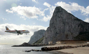 El PP insta a Fomento a establecer un protocolo de seguridad aérea conjunto en la zona de la Bahía de Algeciras