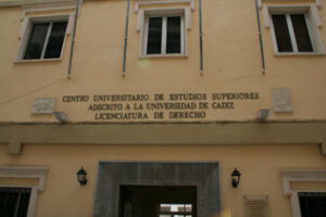 El Ayuntamiento aconseja prudencia a la hora de hacer compras por internet