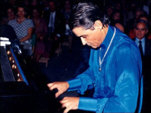 Mañana viernes, actuación de Felipe Campuzano en el Parque María Cristina