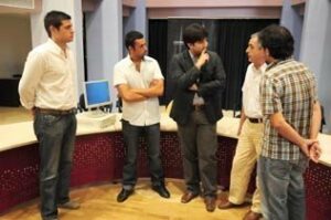 El Ayuntamiento facilita ordenadores a una asociación que coopera con Palestina