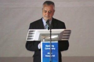 Griñán: Andalucía está "preparada para el reto" de aumentar el tráfico de mercancías por el puerto de Algeciras