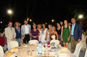 La Asociación de familiares de enfermos de Alzheimer celebra su cena benéfica