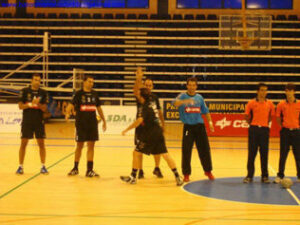 El BM Ciudad de Algeciras vuelve a la promoción por el descenso tras perder ante el Montequinto (33-25)