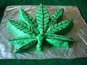 Intoxicados seis jóvenes tras ingerir una tarta de marihuana