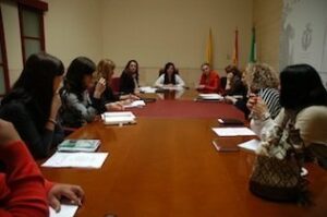 La ONG "Mentoring USA" colabora con la Comisión Municipal para erradicar el absentismo escolar