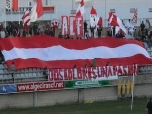 El Algeciras CF cumple hoy 99 años y lo celebra presentando el himno del centenario