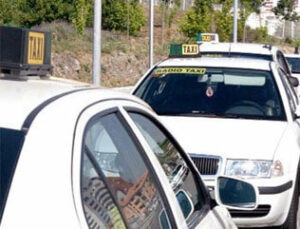 La Policía Local inicia una campaña para regularizar los descansos del sector del taxi