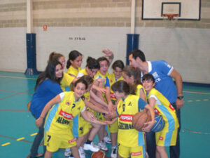 Las 'peques' del Baloncesto Algeciras imponen su superioridad